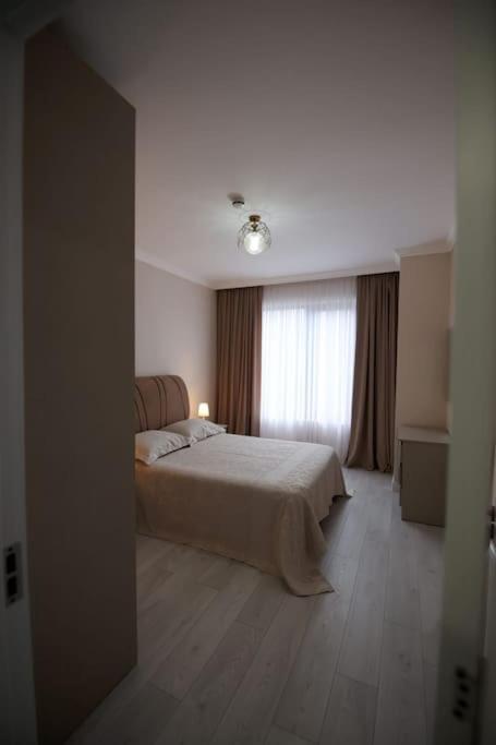 Persona Rooms Zugdidi Εξωτερικό φωτογραφία