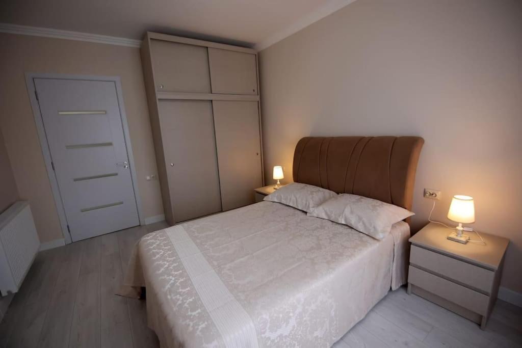 Persona Rooms Zugdidi Εξωτερικό φωτογραφία